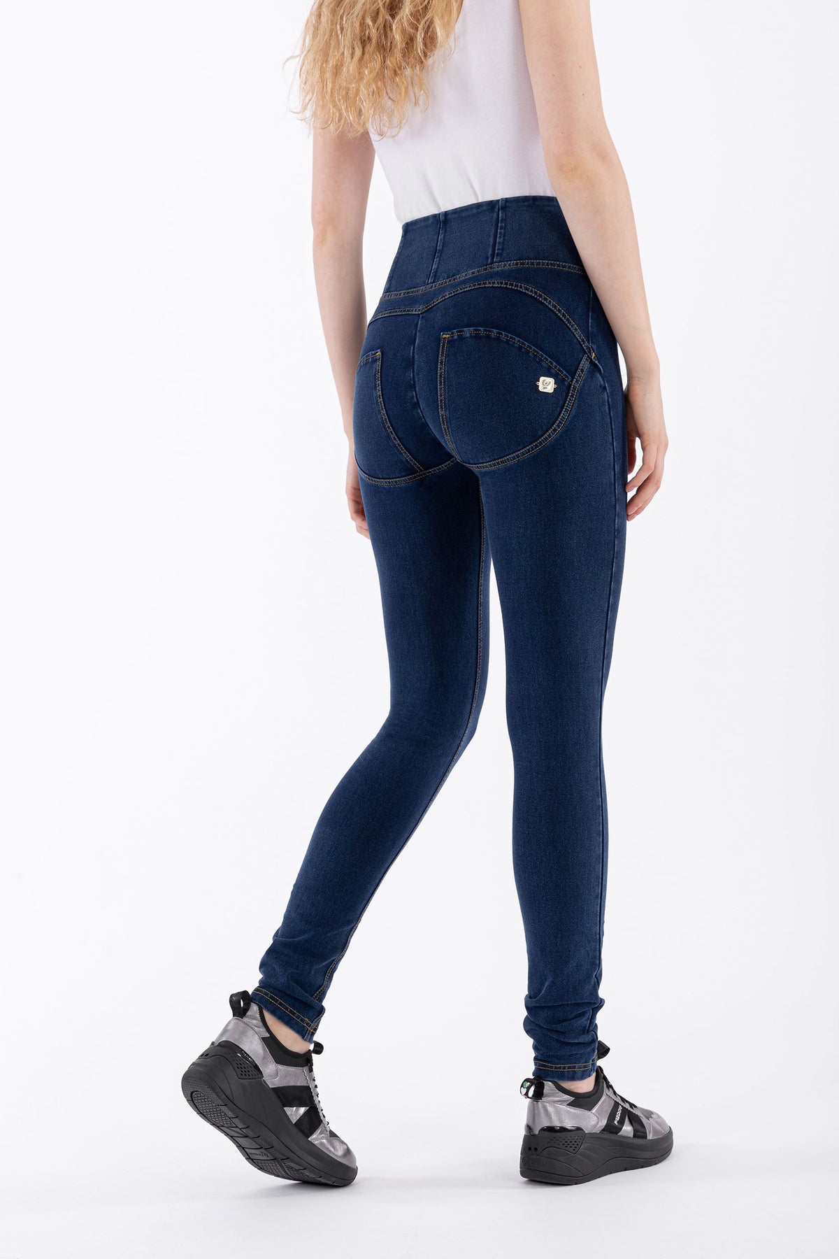 FREDDY WR.UP® Shaping Pants | denim dunkel mit gelber Naht