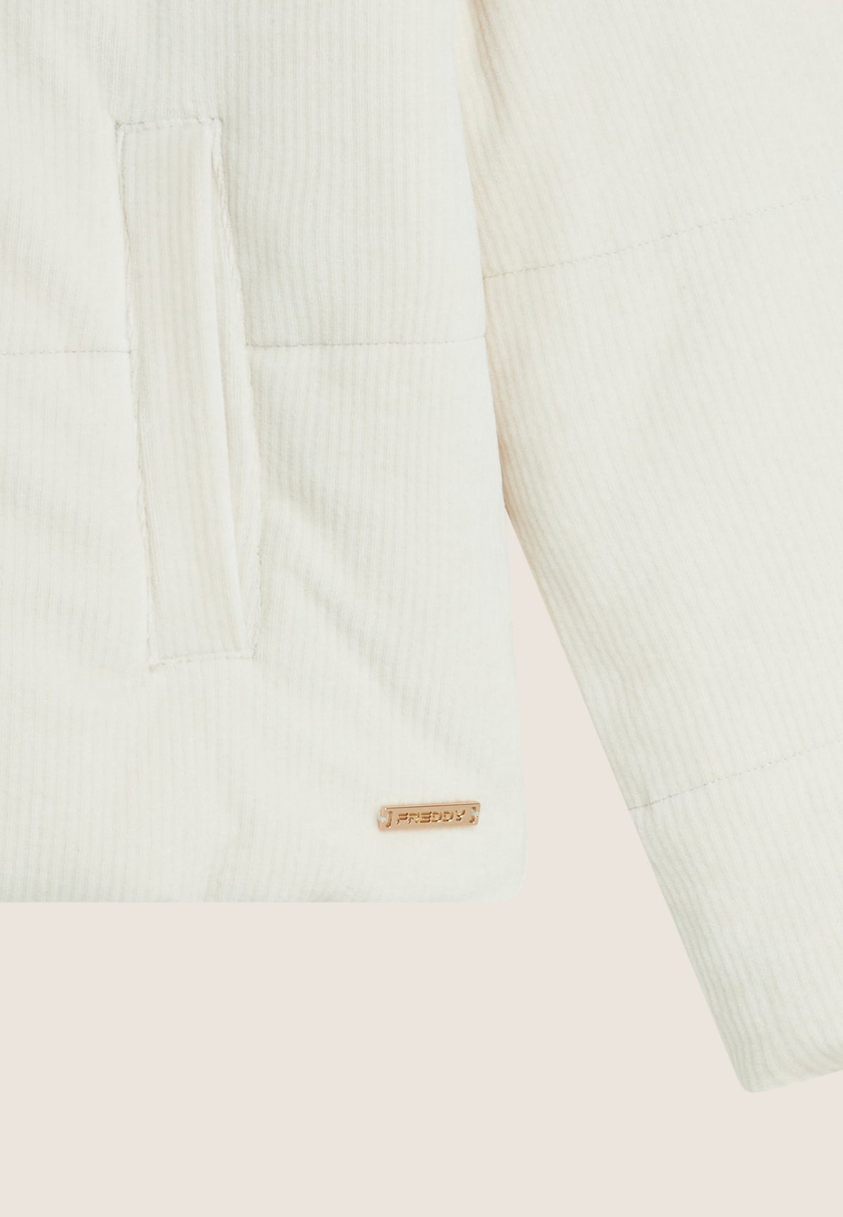 f4wjkj4_z102_detail.jpg